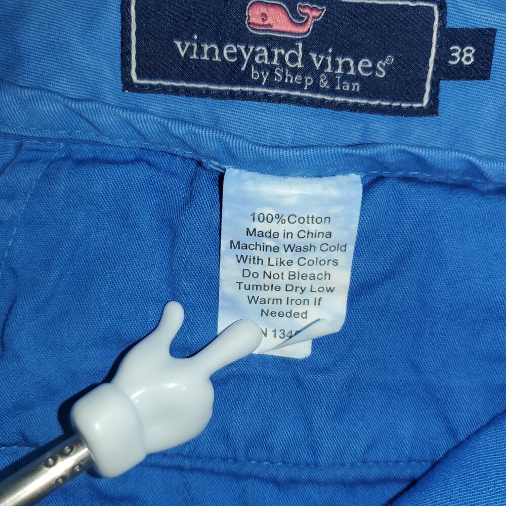 Vineyard Vines Island Shorts Men's 38 Blue Ombre Tie-Dye Cotton Flat Front - Picture 5 of 6